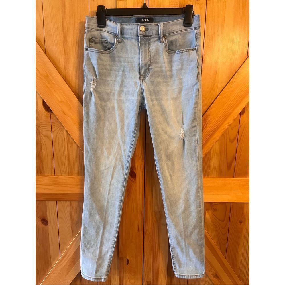 Aero Womens Jeans Size 8 Stretch Denim High Rise Light Wash Distressed (1177)